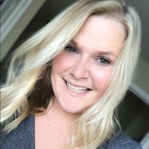 Meet your Posher, Melanie